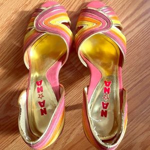 Striped stiletto heels gold and pink detail
